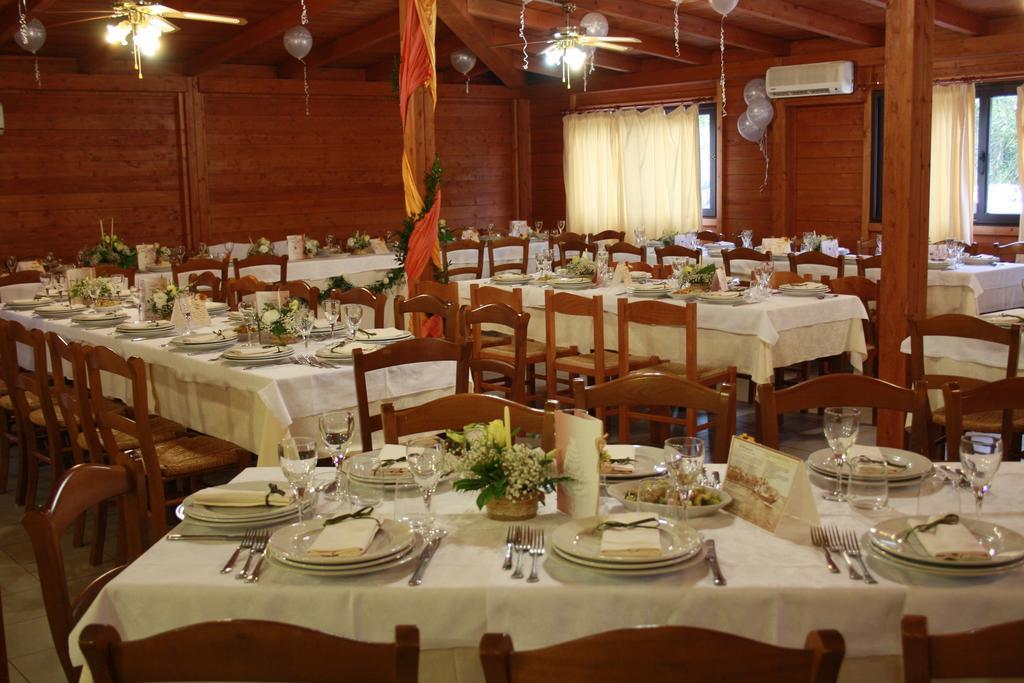 Hotel Mezzaluna Карлофорте Екстер'єр фото